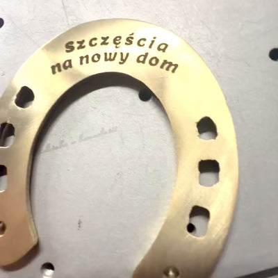 Podkowa szczęścia mosiężna 15 cm z możliwością grawerunku - elegancki prezent na szczęście