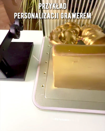 "Złote Złączenie" figura - 13,5 cm magas, Dekoratív gravírozási lehetőséggel